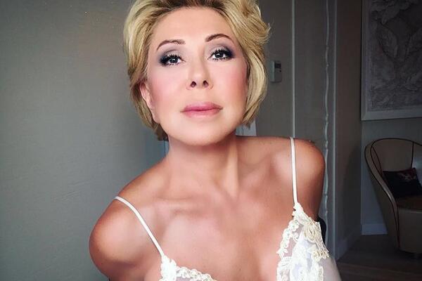 Медицина уже бессильна: на 69-летней Успенской поставили крест 