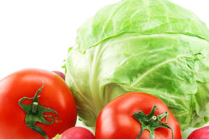 Необычный белковый салат на ужин с курицей, творогом и капустой — ешь на ночь и худеешь