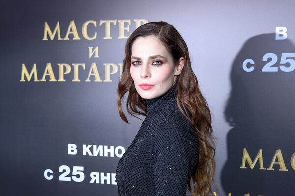 Московские коммунальщики отомстили звезде «Мастера и Маргариты»: «Кричат, свистят, скребут лопатами»