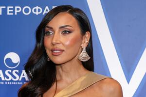 «Не мальчик, а чудо какое-то»: Алсу показала подросшего сына, лицо которого она скрывает