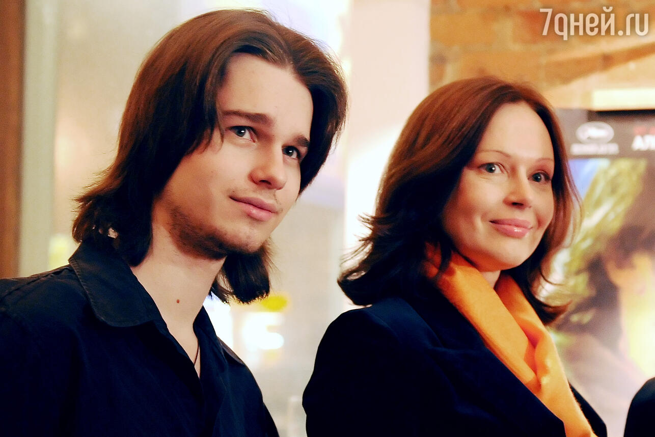 Ирина Безрукова с сыном Андреем