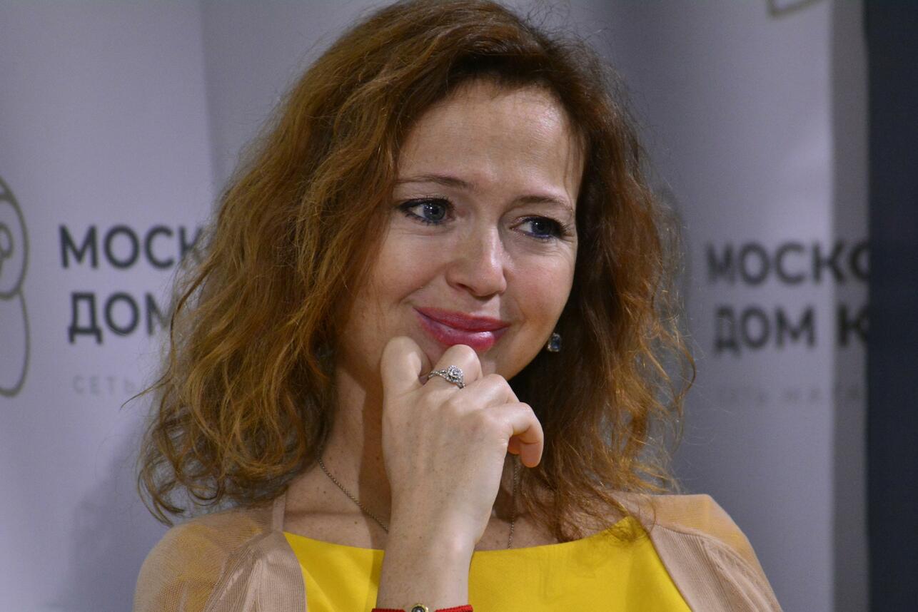 Елена Захарова фото