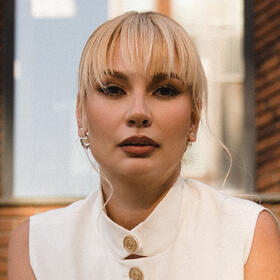 Юлия Азизбаева