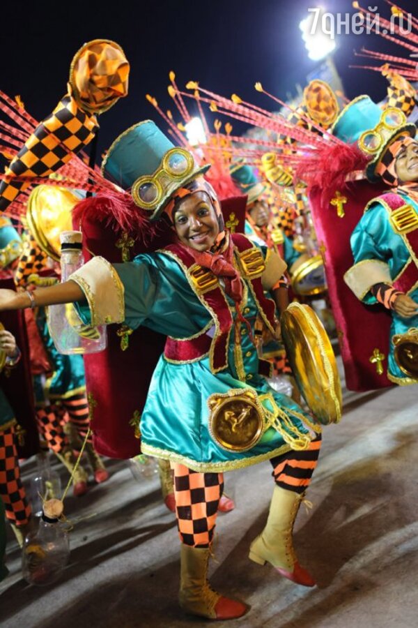Костюмы на бразильский карнавал: идеи по оформлению для взрослых и детей