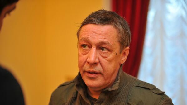 Михаил Ефремов поселился в новой квартире с возлюбленной: подробности