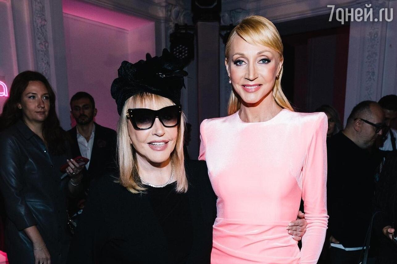 Безжизненная Пугачева вся в черном появилась на семейном торжестве — Орбакайте показала редкие фото Безжизненная Пугачева вся в черном появилась на семейном торжестве — Орбакайте показала редкие фото