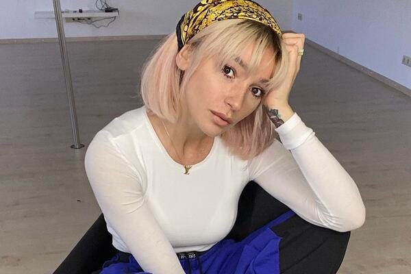 Настя Ивлеева согласилась на интим с незнакомцем