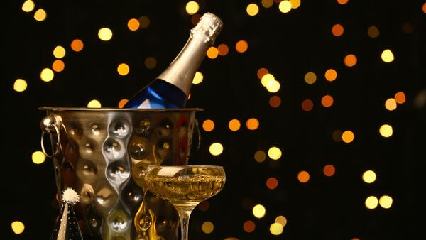 Волшебные пузырьки: как выбрать игристое вино для Нового года