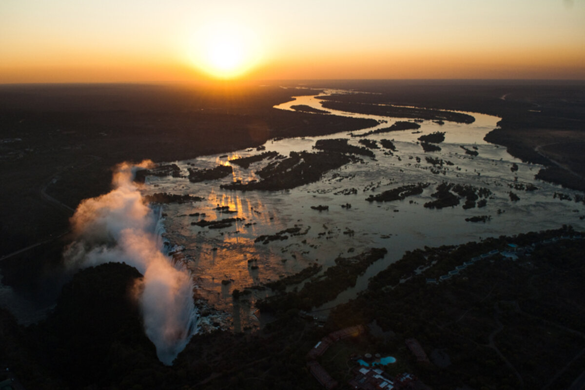 ВОДОПАД ВИКТОРИЯ (Victoria Falls) В ЗАМБИИ