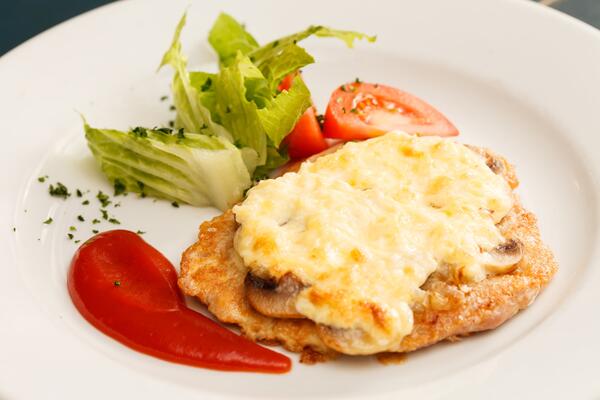 Биолог объяснила, почему майонез нельзя запекать