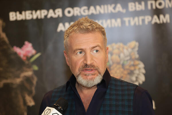 «Отдыхает на зимней даче»: всплыла правда про шикарную недвижимость Агутина в США