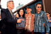 С отцом Джоном Войтом, мужем Билли Бобом Торнтоном и братом Джеймсом. 2000 год