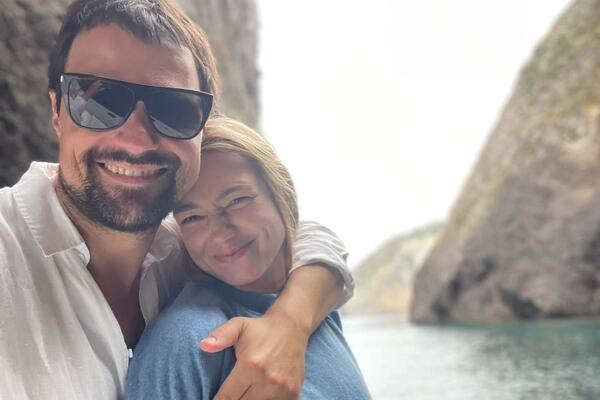 Оксана Акиньшина родила Козловскому сына: раскрыто имя новорожденного