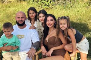 Самойлова простилась с детьми и Джиганом перед судом по разводу — слезы навернулись