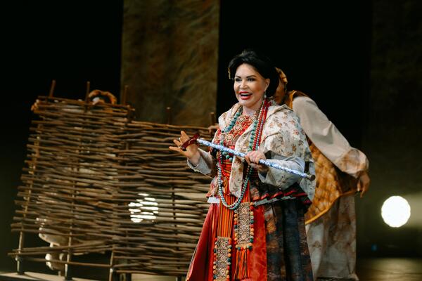 «Бабий бунт» превратился в «Бабкин бунт»: как Надежда Бабкина отметила день рождения в театре