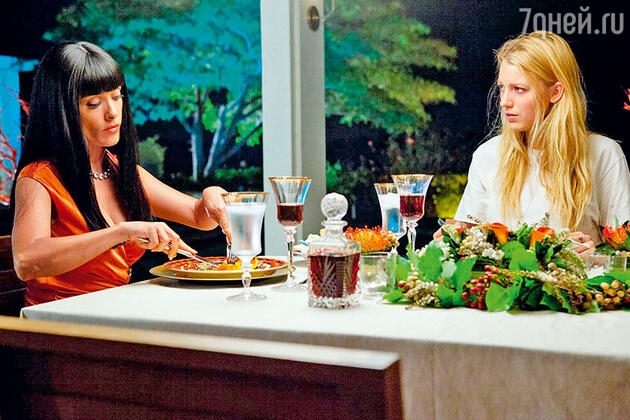 Блэйк Лайвли с Сальмой Хайек