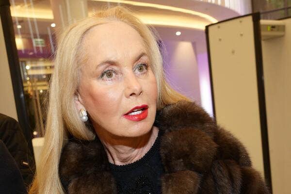 Полный провал: вдова Кобзона растеряла всю красоту после неудачной пластики