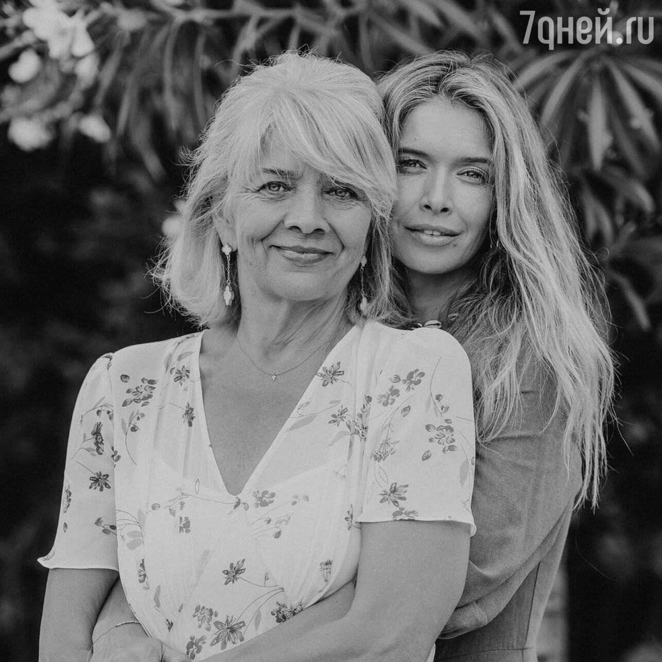 Вера Брежнева с мамой