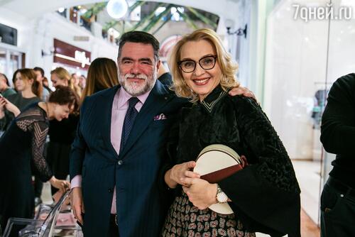 Михаил Куснирович и Екатерина Моисеева на показе осенне-зимней коллекции Alberta Ferretti