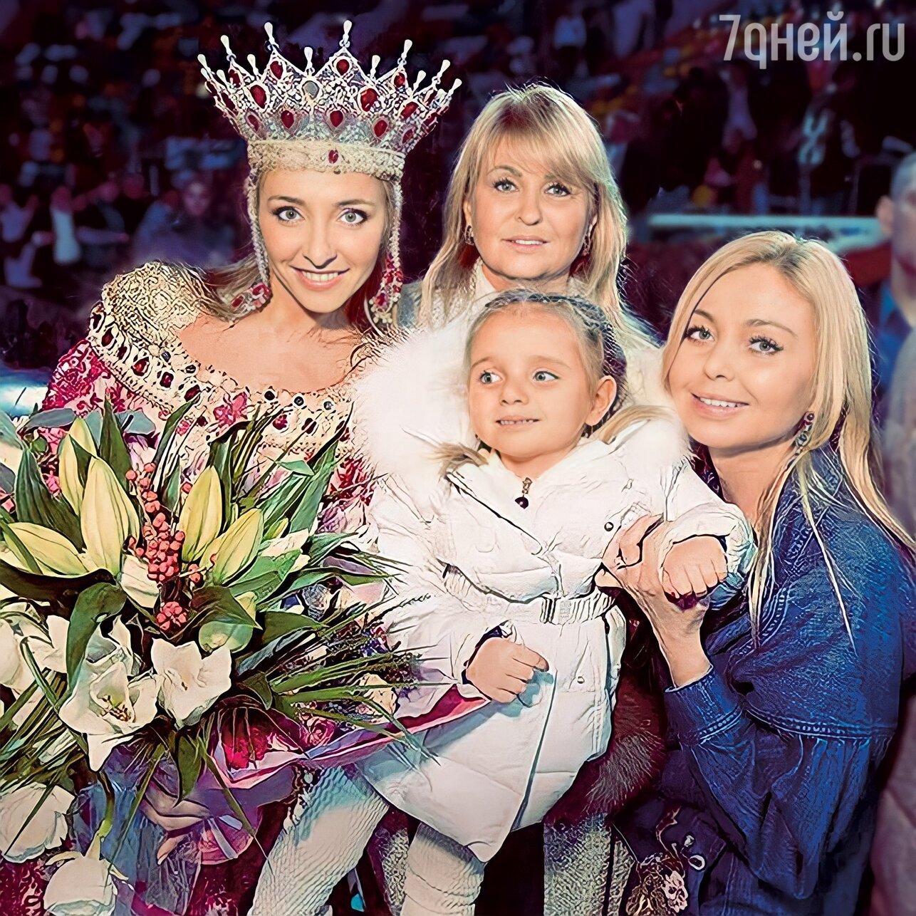 Татьяна Навка с мамой Раисой, сестрой Натальей и дочкой Надей