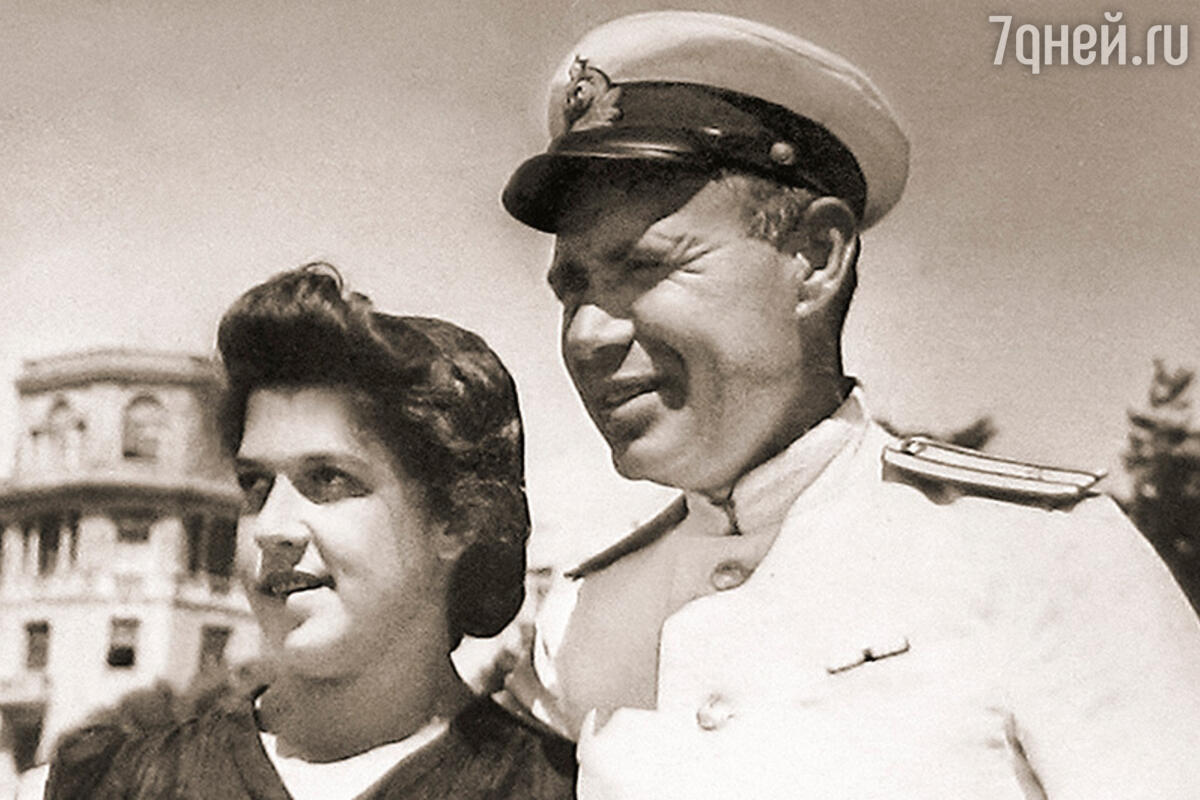 Hammomda etuk yalangoch ayollar bepul