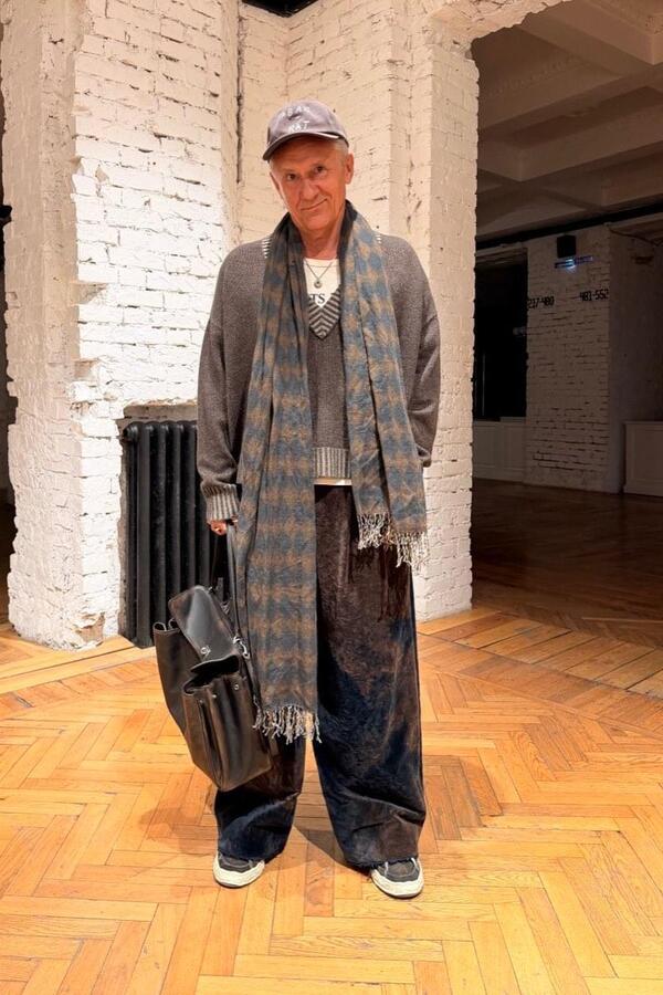 «Какие красивые руки»: Пугачева бурно отреагировала на новый образ Меньшикова