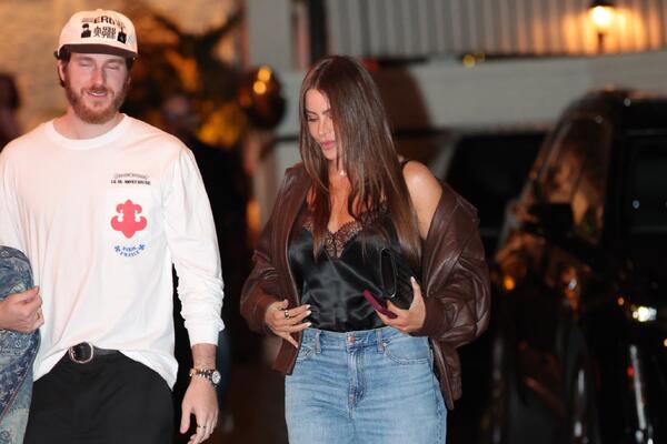 Нашла замену экс-супругу: Софию Вергару подловили с новым ухажером