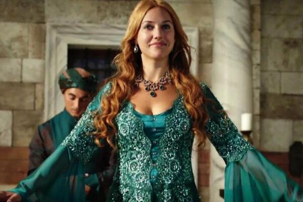 ТОП-10 лучших турецких актрис: талант плюс красота