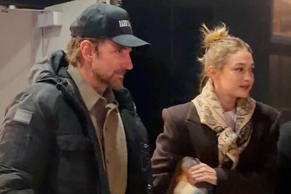 Цветы вместо кольца: Джиджи Хадид постаралась скрыть свое разочарование презентом Купера    