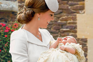 Тайна крещения принцессы Шарлотты: почему герцогиня Кэтрин ускорила церемонию