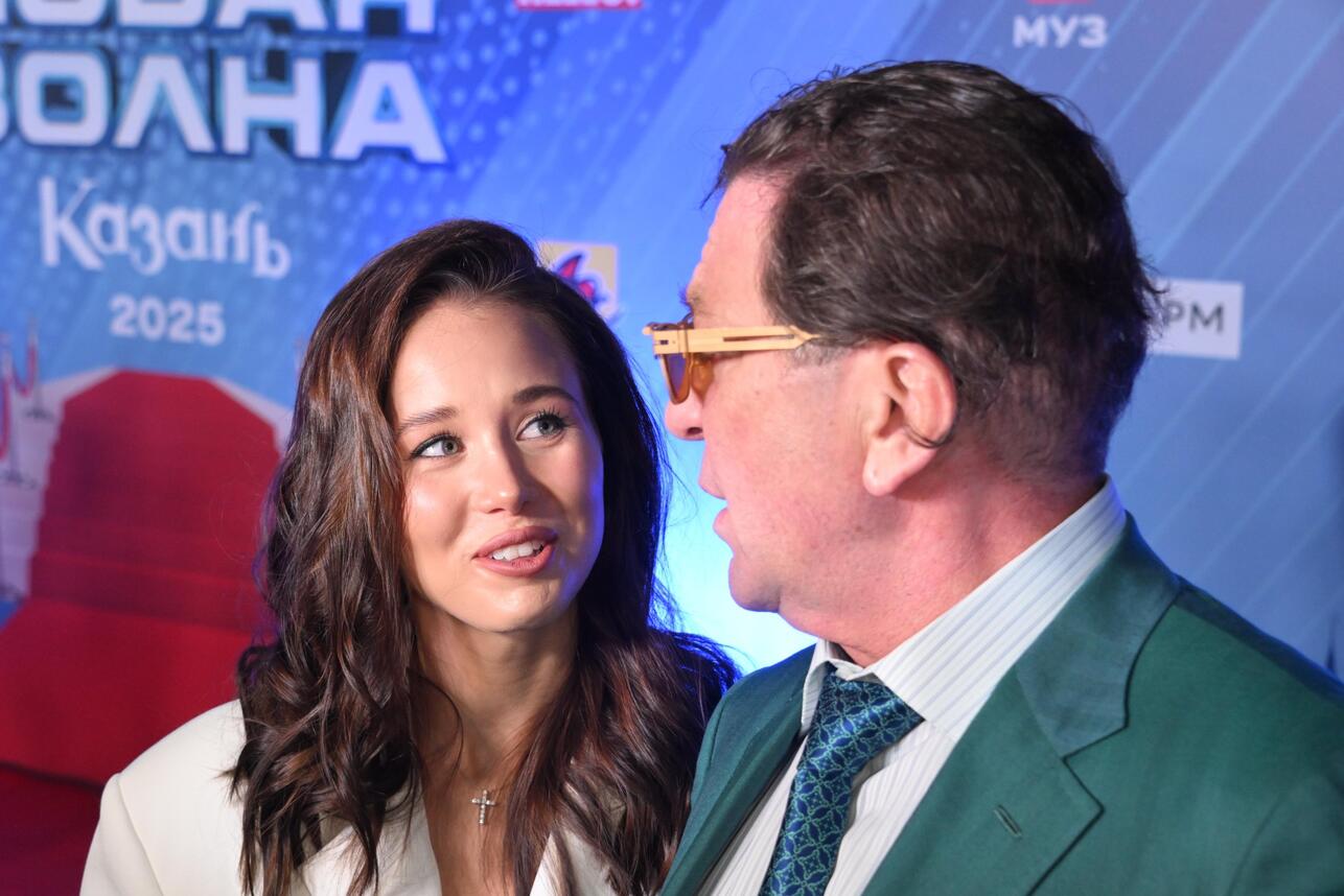 Экс-невеста Григория Лепса впервые вышла в свет с новым мужчиной