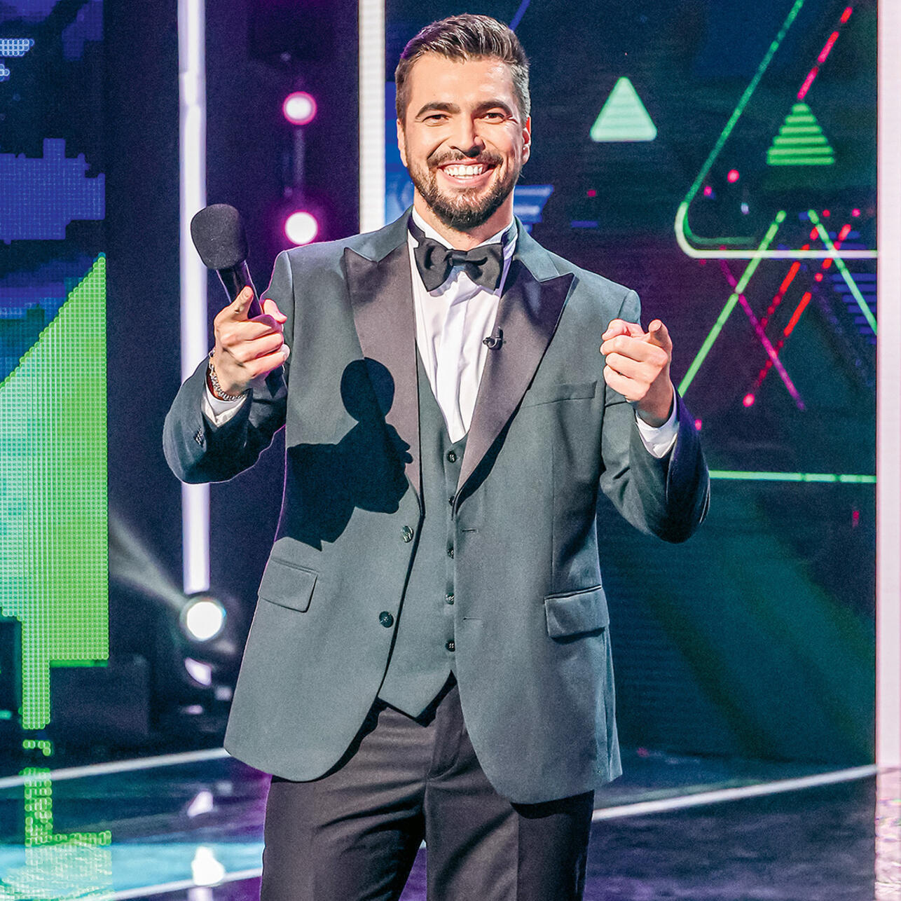 90 Угадай звезду, если сможешь