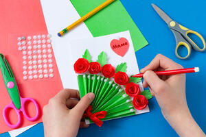 Мастерим открытку ко Дню матери