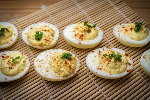 3 вкусных и полезных совета, что делать с вареными пасхальными яйцами