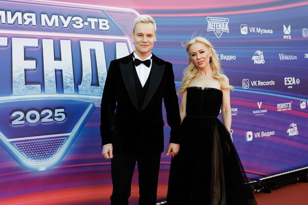 Мизулина появилась на съемках нового клипа SHAMAN`а с яичницей и супом — контролирует все