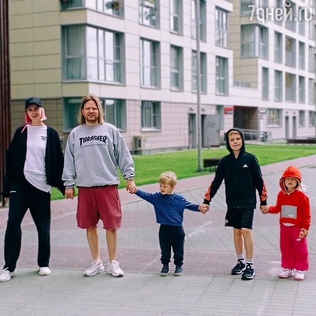 Сын Виктора Дробыша с женой и детьми Сын Виктора Дробыша с женой и детьми