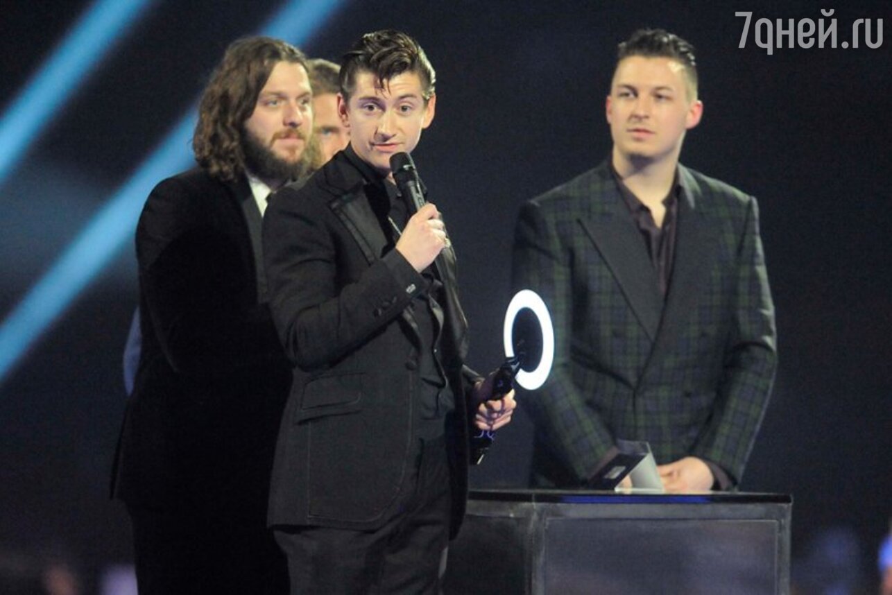 Arctic Monkeys BRIT Awards 2014