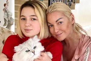 «Аришу зомбировали»: Волочкова рассказала, кто испортил ее отношения с дочерью