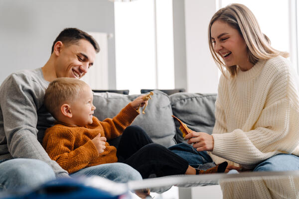 10 вопросов, которые можно задать ребенку о его поделке 