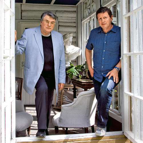 С сыном Михаилом на даче. 2012 г.