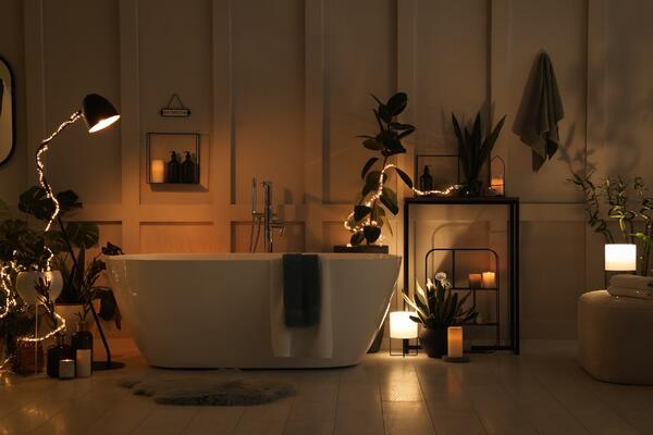 Мини-галерея, съемные обои и другие необычные идеи для декора ванной комнаты