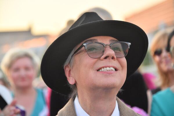 Мать Юдашкина поразила своим видом на праздновании 80-летия — даже и не верится