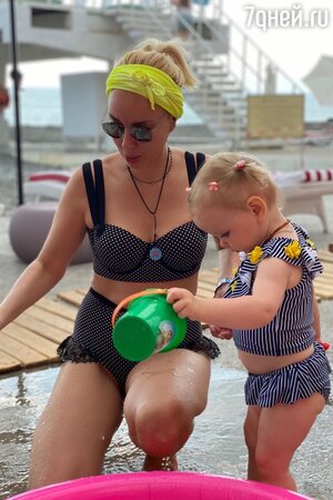 Лера Кудрявцева с дочкой Машей