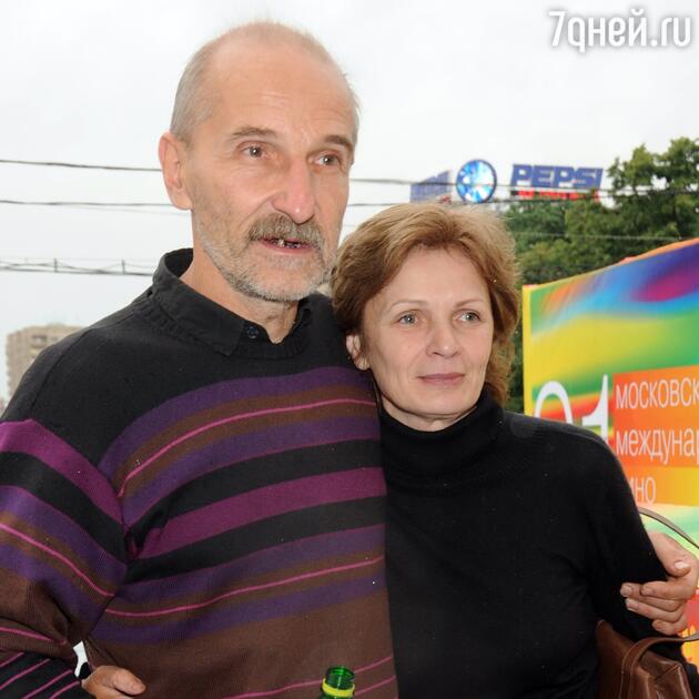 Петр Мамонов с женой - фото