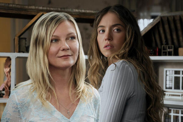 Кирстен Данст и Сидни Суини сыграют во второй части «Горничной»