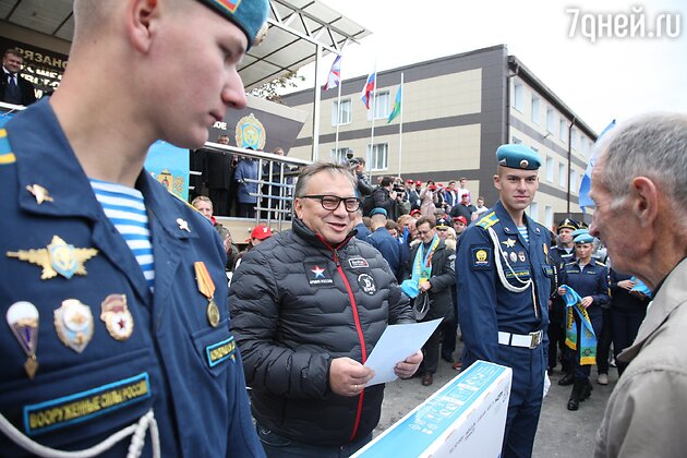 Игорь Угольников