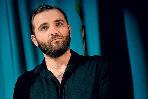 Максим Стоянов: «Не пресытиться. не стать циником. не разучиться удивляться»