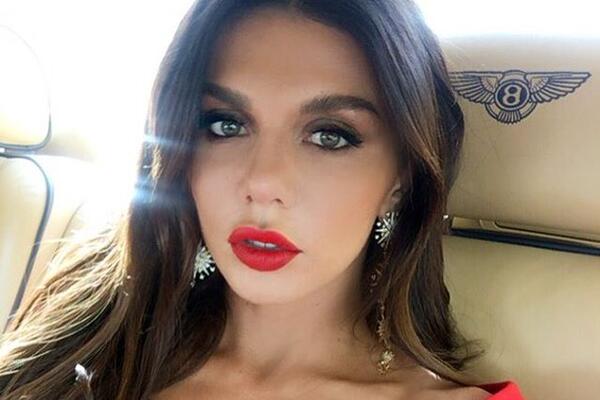 Анна Седокова неожиданно изменила имидж