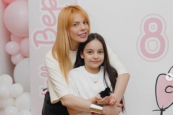Стоцкая показала повзрослевшую дочь — еще одна копия Киркорова