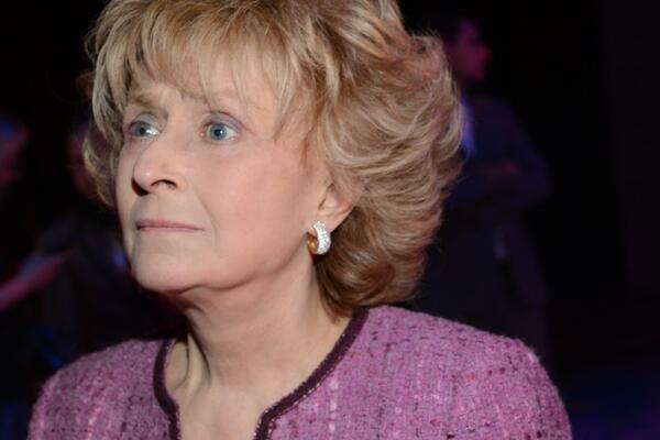 «Просят у меня в долг»: Дубовицкая рассказала о бедственном положении звезд «Аншлага»